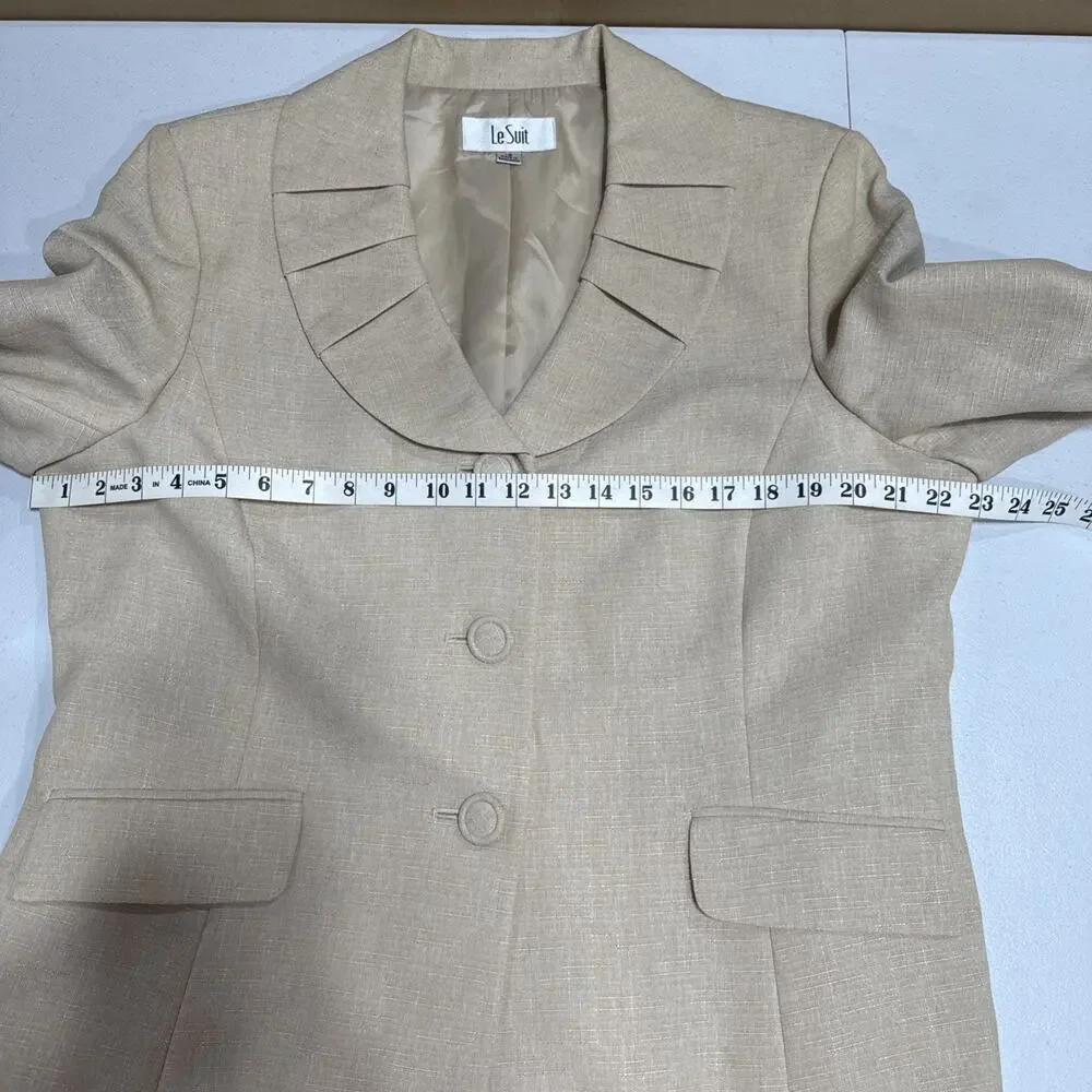 Le Suit Women's Blazer Jacket Pleated Colar Three Button Size 18 Beige Classic - Picture 6 of 10